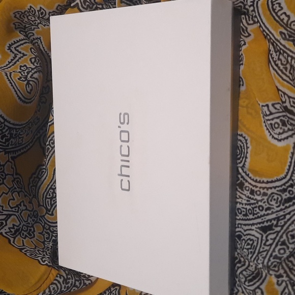 Earring Set ❤️ - Picture 4 of 4